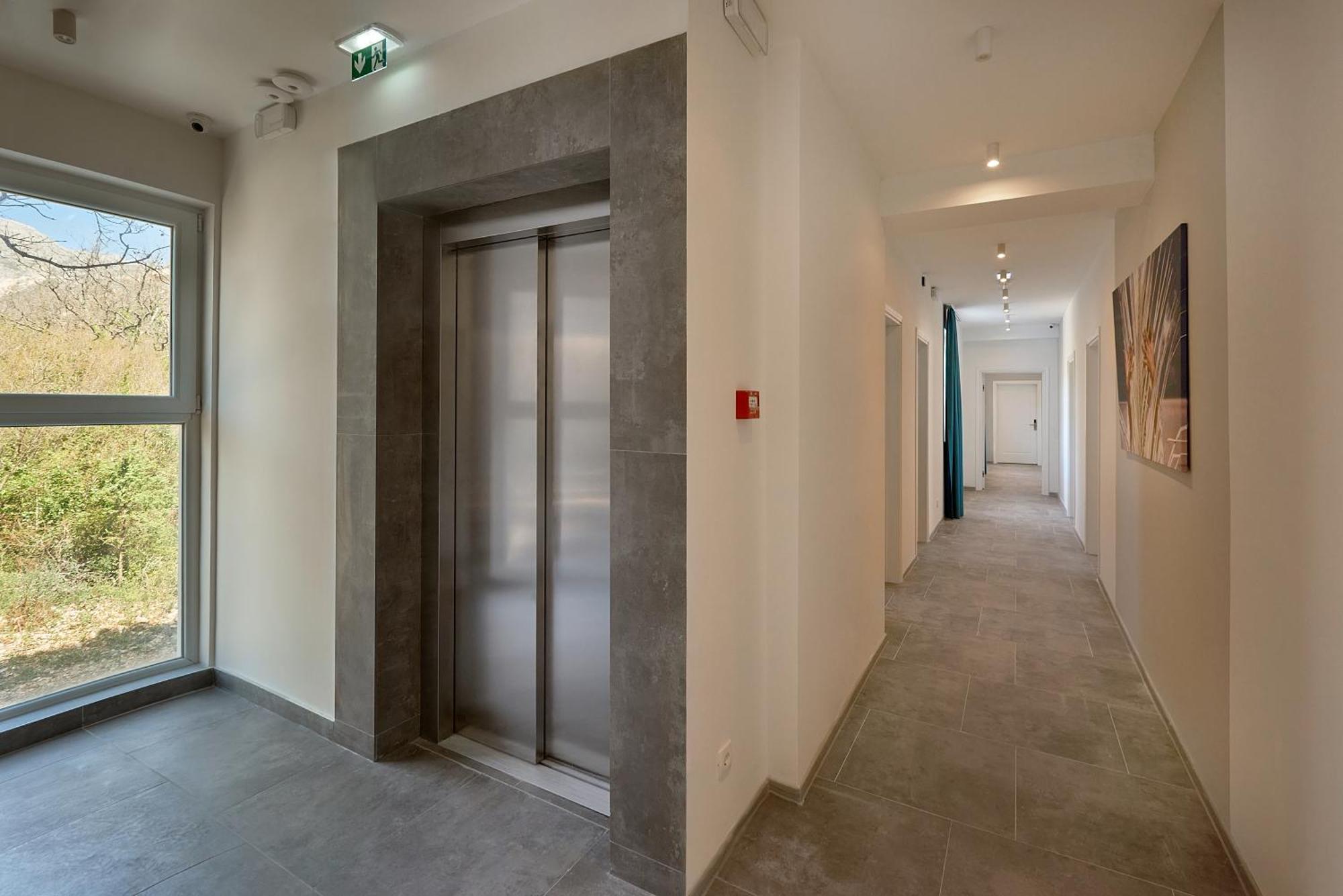 בודווה Garni Hotel Larimar מראה חיצוני תמונה