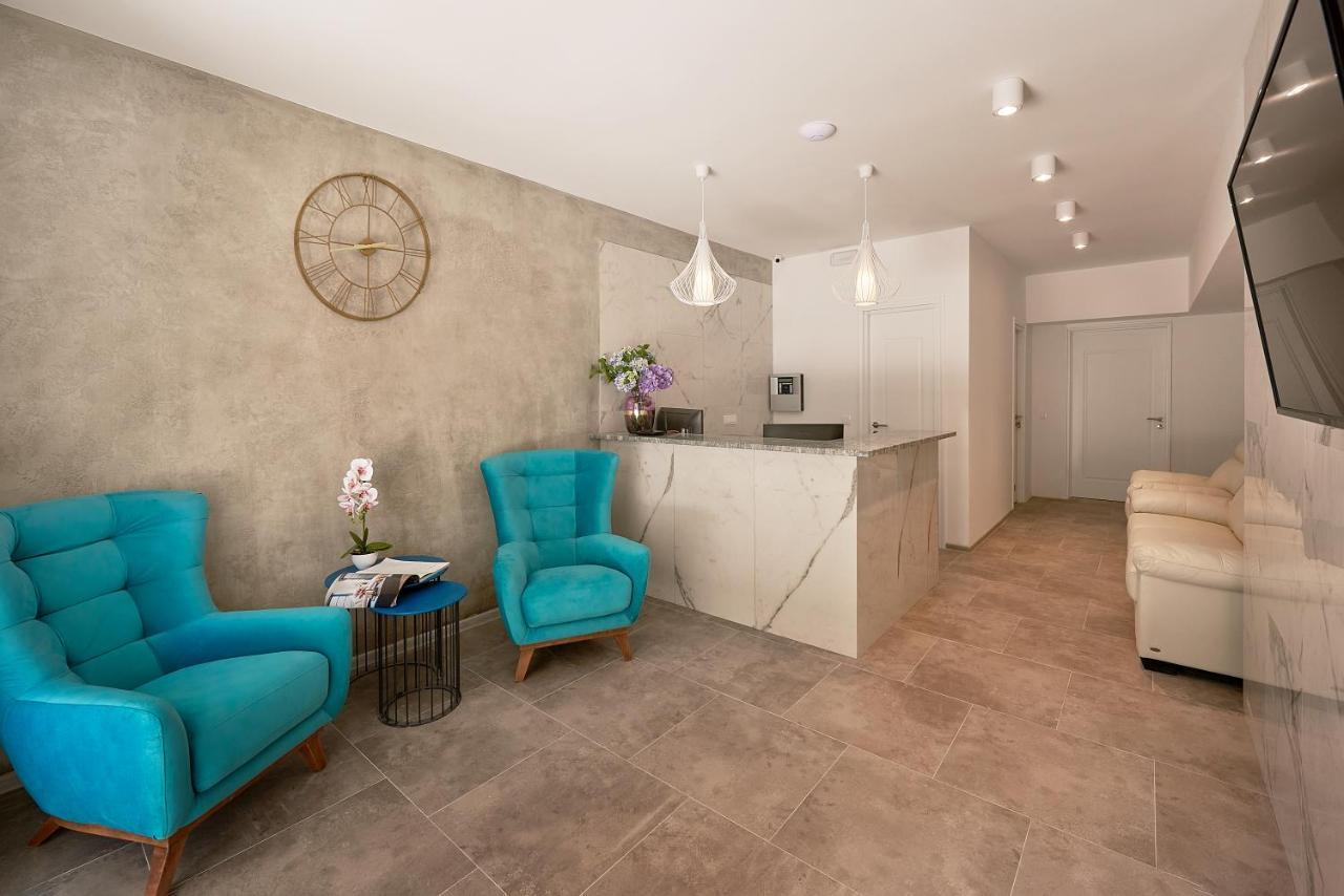 בודווה Garni Hotel Larimar מראה חיצוני תמונה