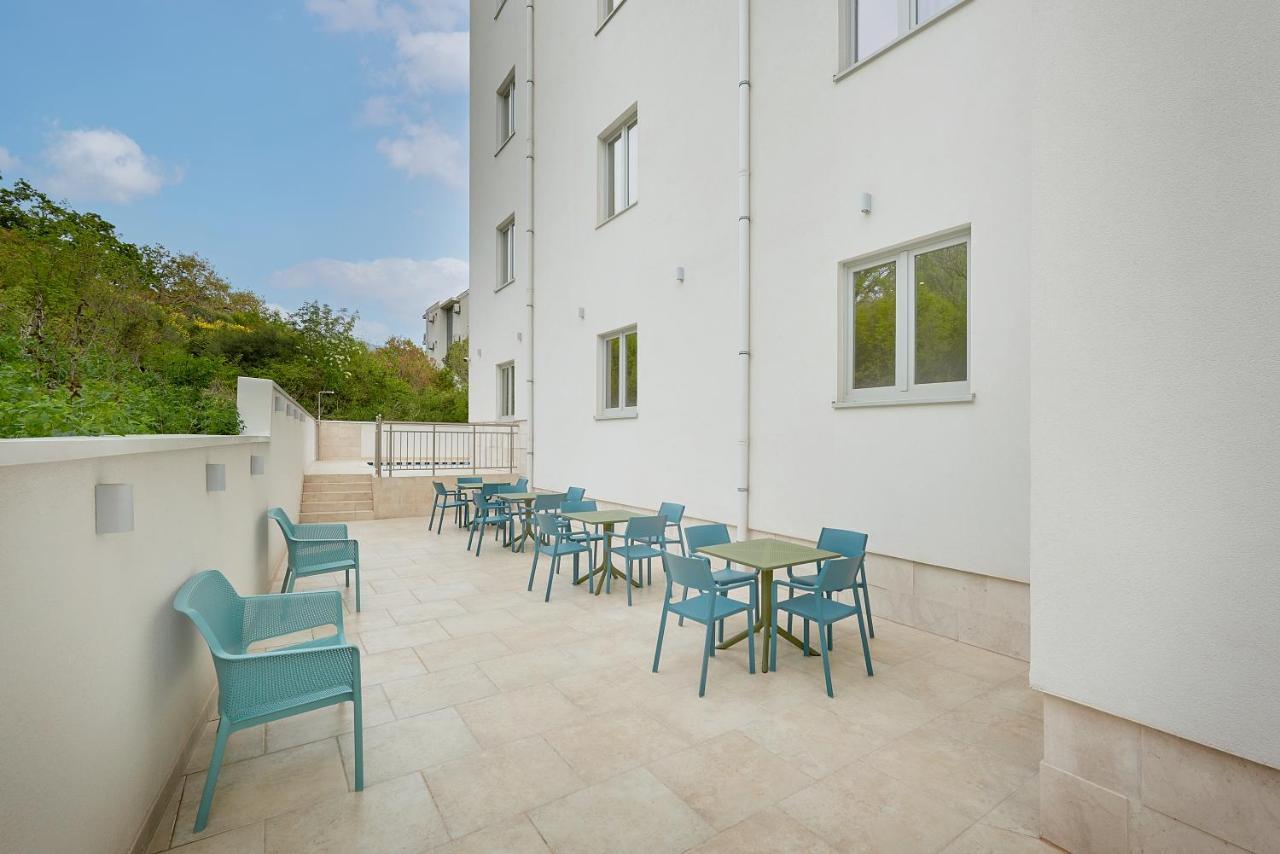 בודווה Garni Hotel Larimar מראה חיצוני תמונה
