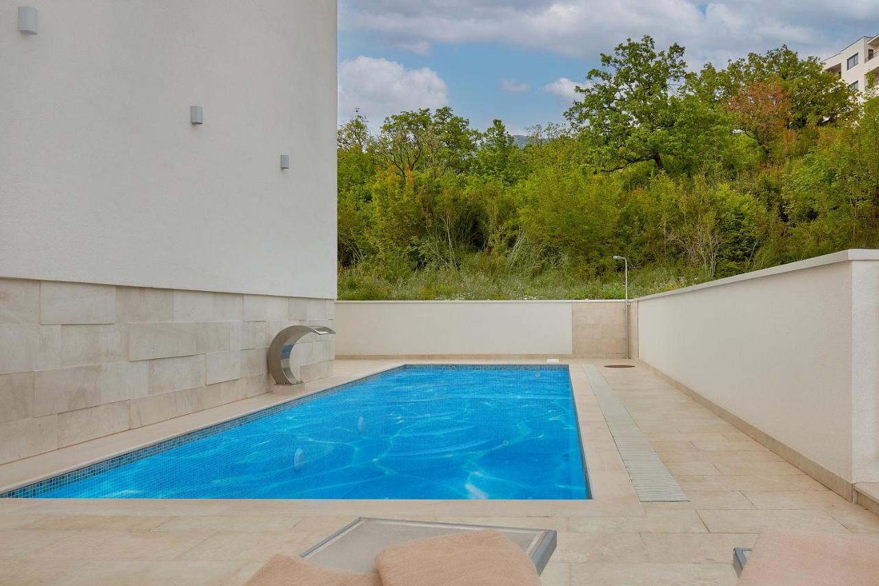 בודווה Garni Hotel Larimar מראה חיצוני תמונה