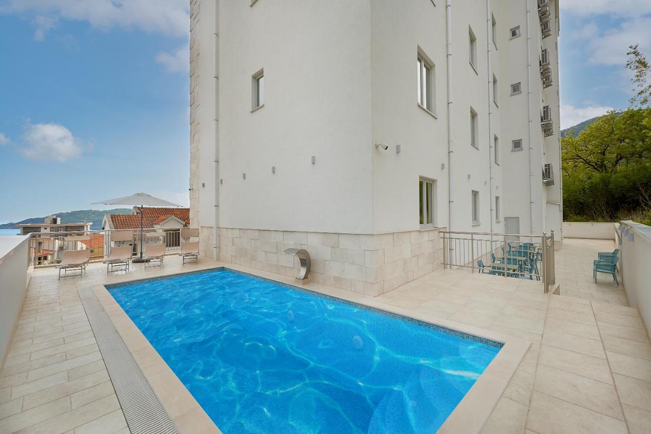 בודווה Garni Hotel Larimar מראה חיצוני תמונה