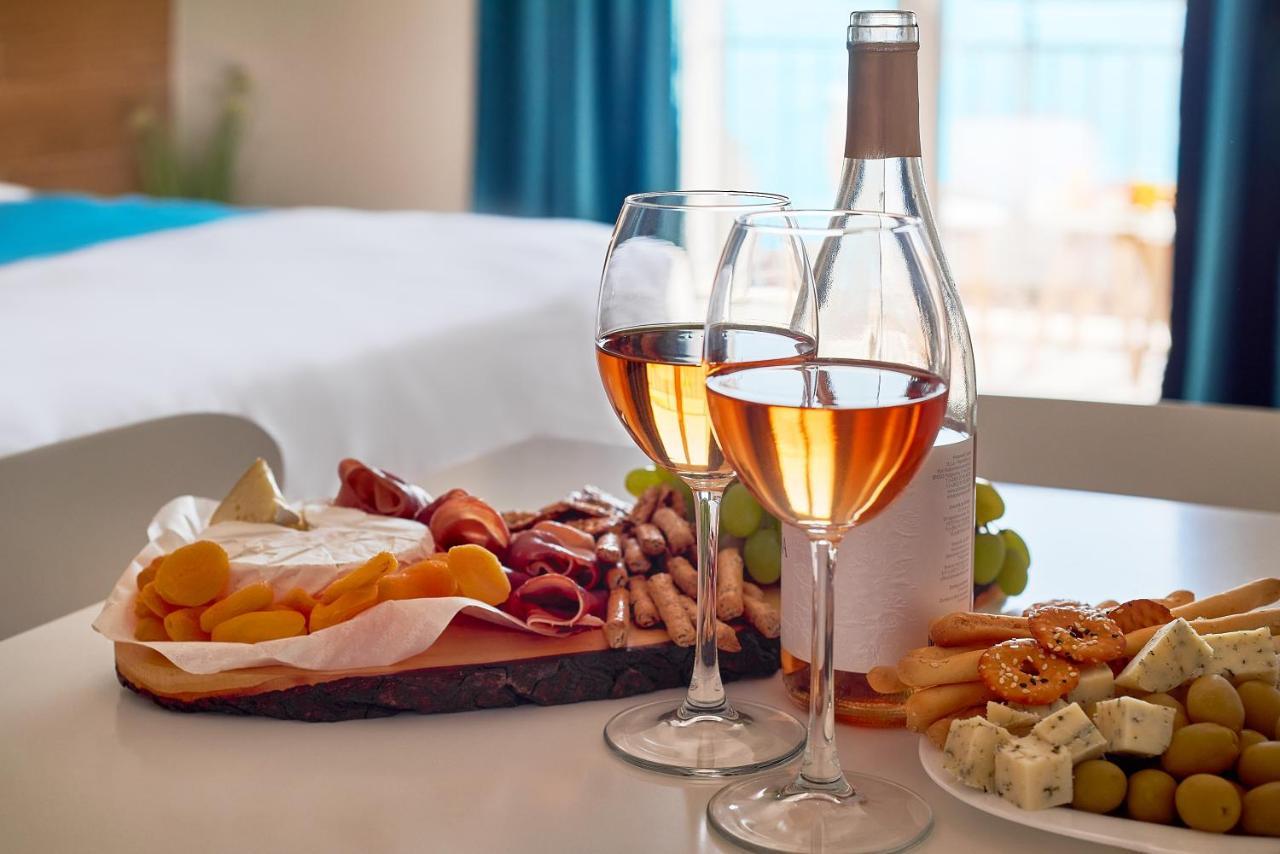בודווה Garni Hotel Larimar מראה חיצוני תמונה