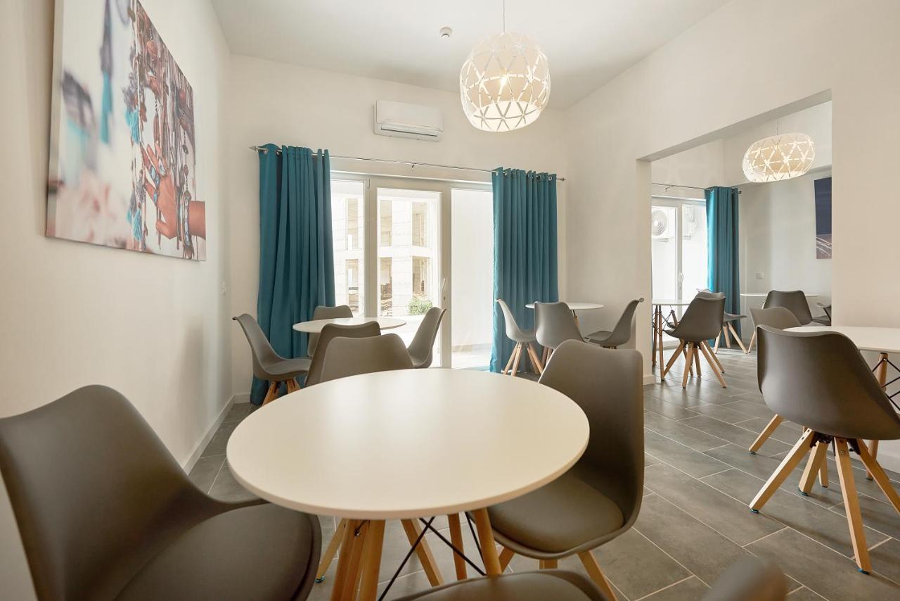 בודווה Garni Hotel Larimar מראה חיצוני תמונה