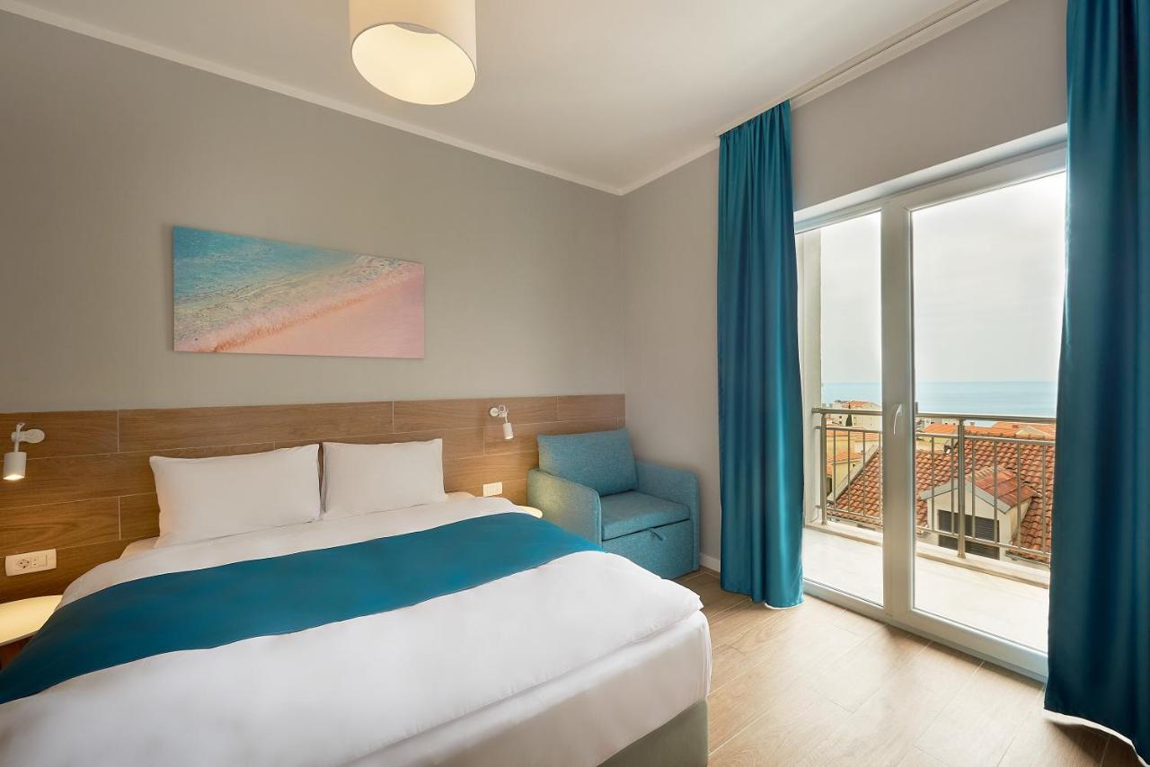 בודווה Garni Hotel Larimar מראה חיצוני תמונה