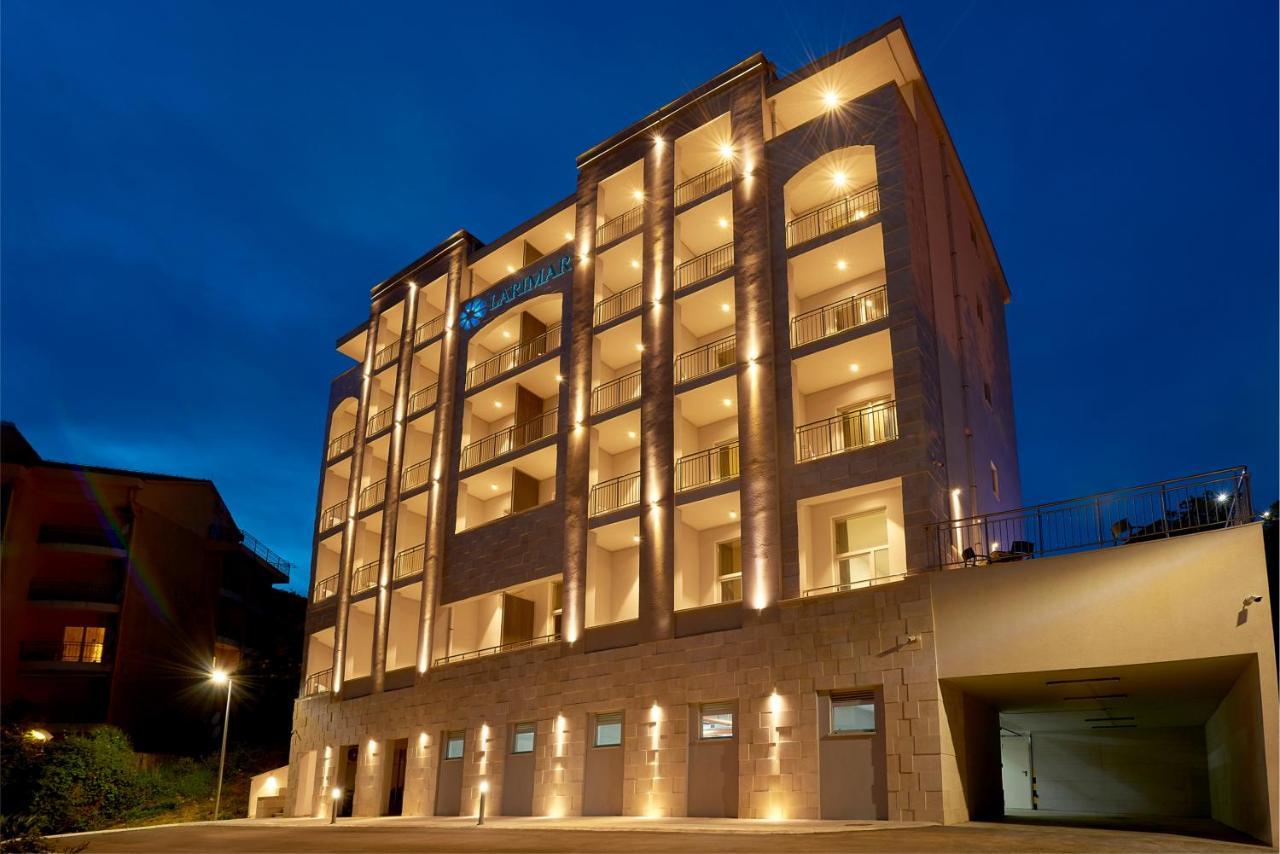 בודווה Garni Hotel Larimar מראה חיצוני תמונה