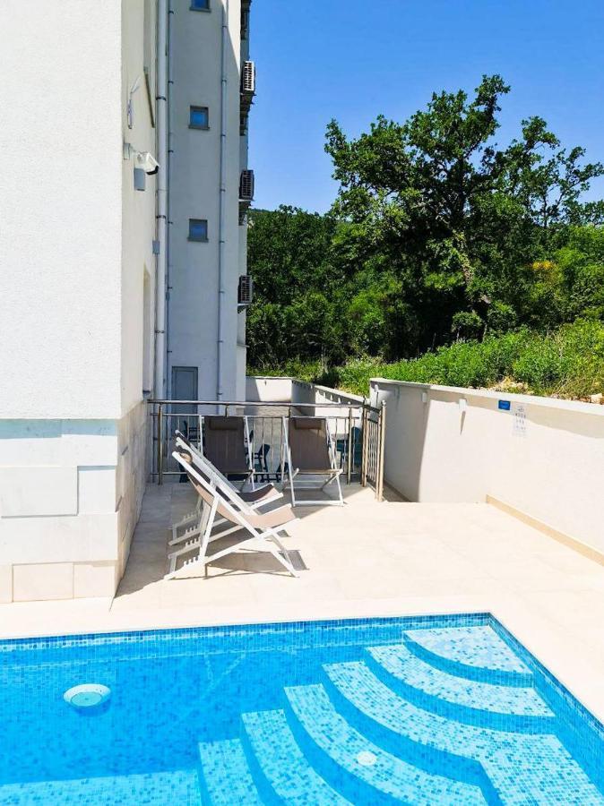 בודווה Garni Hotel Larimar מראה חיצוני תמונה
