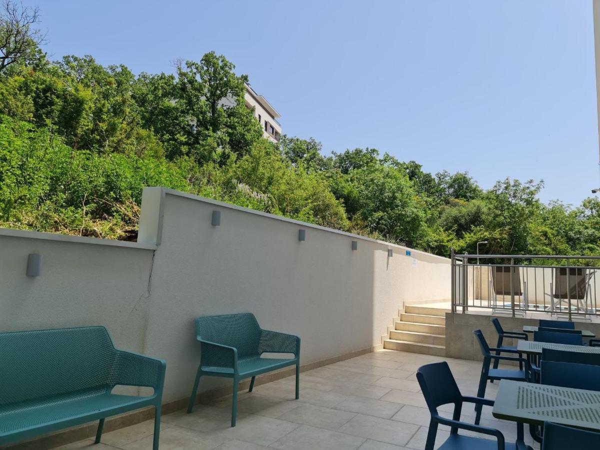 בודווה Garni Hotel Larimar מראה חיצוני תמונה